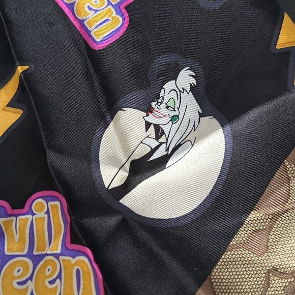NWT Disney X Coach Signature Villains Print Silk Diamond Scarf Wrap Accessory - Picture 6 of 8